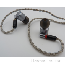 Headphone Monitor Fidelity Tinggi dengan Kabel yang Dapat Dilepas